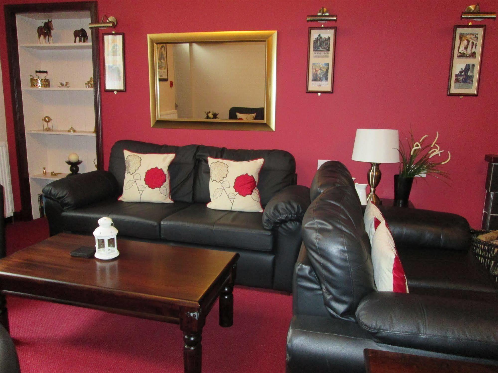 The Robertson Arms Hotel Carnwath Εξωτερικό φωτογραφία