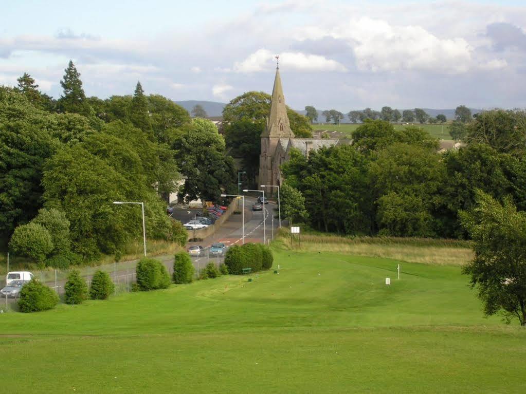 The Robertson Arms Hotel Carnwath Εξωτερικό φωτογραφία